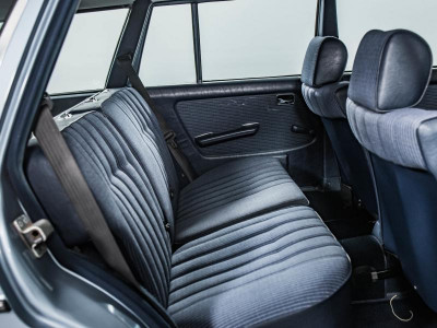 Mercedes-Benz W123 230 2.0 MT (136 л.с.)