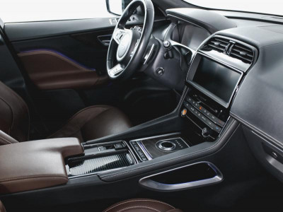 Jaguar F-Pace 3.0 D AT AWD (300 л.с.)