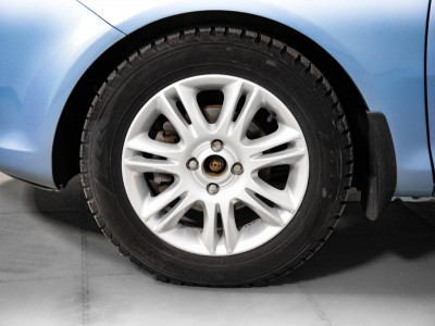 Opel Corsa 1.2 Easytronic (80 л. с.)