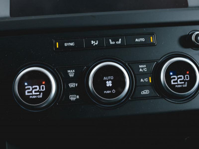 Land Rover Discovery 3.0 TDV6 AT 4WD (249 л.с.)