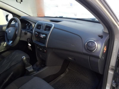 Renault Sandero 1.6 MT (113 л. с.)
