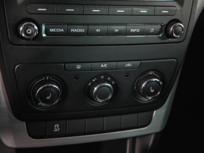 ŠKODA YETI 1.4 TSI DSG (122 л. с.)