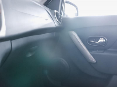 Renault Sandero 1.6 AT (102 л. с.)