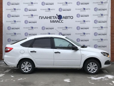LADA Новая Granta хетчбэк 1.6 MT 8кл (87 л. с.)