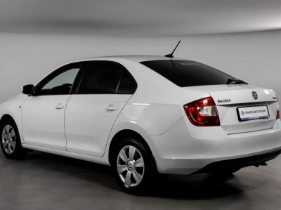 ŠKODA RAPID 1.6 AT (110 л. с.)