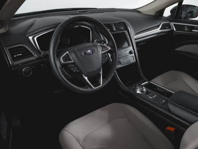 Ford Mondeo 2.0 EcoBoost AT (199 л. с.)