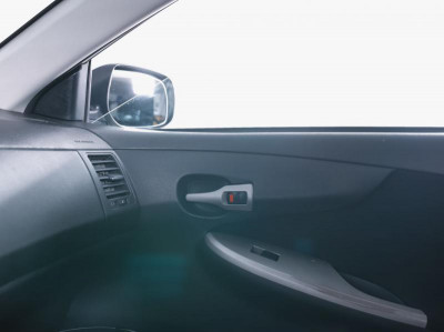 Toyota Corolla 1.6 AT (124 л. с.)