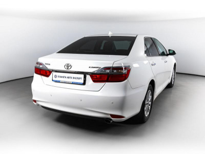 Toyota Camry 2.5 AT (181 л. с.)