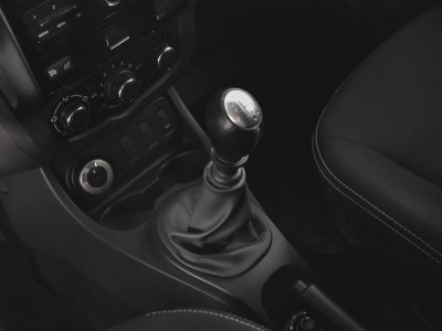 Renault Duster 2.0 MT 4x4 (143 л. с.)