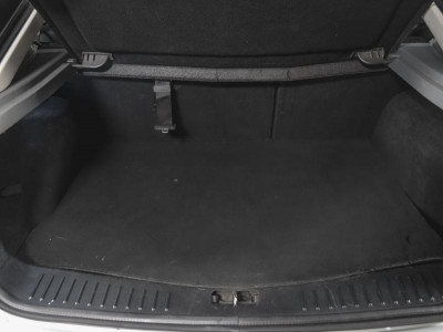 Ford Focus 1.6 MT (101 л. с.)