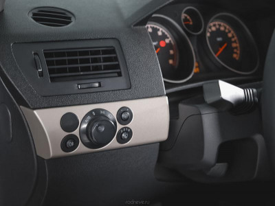 Opel Astra 1.6 Easytronic (115 л. с.)