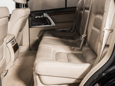 Toyota Land Cruiser 4.6 AT 4WD (7 мест) (309 л. с.)