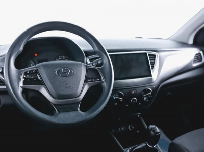 Hyundai Solaris 1.4 MT (100 л.с.)