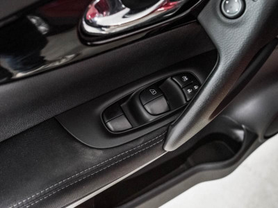 Nissan Qashqai 2.0 CVT AWD (144 л. с.)