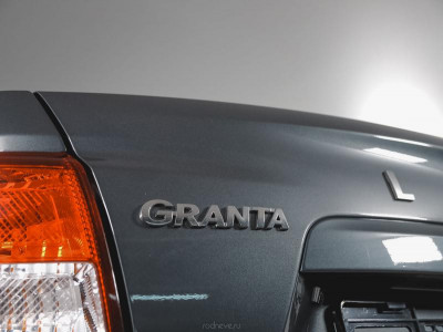 LADA Новая Granta седан 1.6 MT 8кл (87 л. с.)
