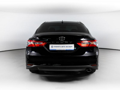 Toyota Camry 2.5 AT (181 л.с.)
