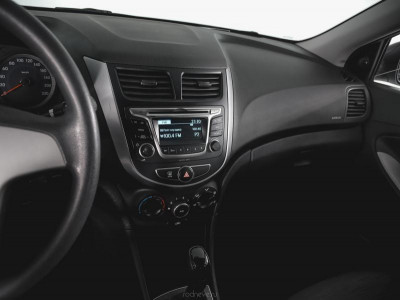 Hyundai Solaris 1.6 AT (123 л. с.)