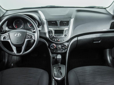 Hyundai Solaris 1.4 AT (107 л. с.)