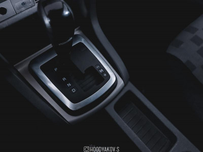 Ford Focus 1.6 AT (101 л. с.)