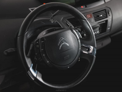 Citroen C4 Picasso 1.6 AT (150 л.с.)