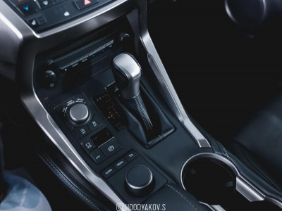 Lexus NX 200 2.0 CVT (151 л.с.) 4WD