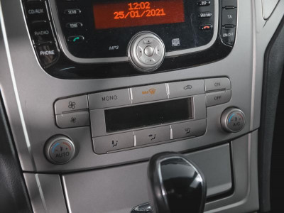Ford Mondeo 2.3 DurashiftAT (160 л. с.)