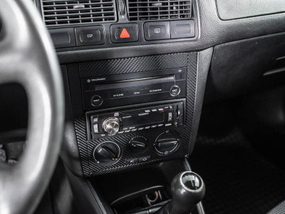 Volkswagen Golf 1.4 MT (75 л. с.)