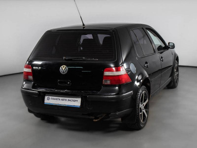 Volkswagen Golf 1.4 MT (75 л. с.)