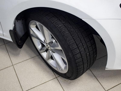 Volkswagen Golf 1.4 MT (122 л.с.)