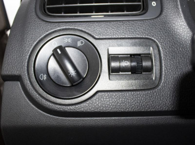 Volkswagen Polo 1.6 MPI AT (110 л. с.)