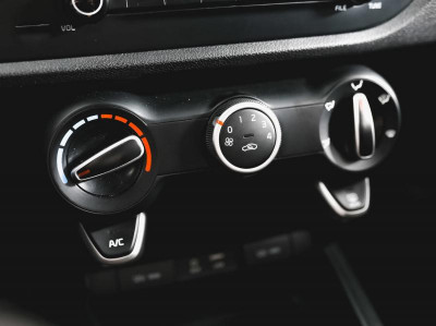 Kia Rio 1.6 MT (123 л. с.)