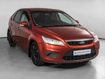 Ford Focus 1.6 MT (101 л. с.)