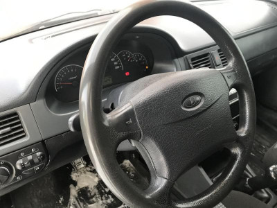 LADA Priora 1.6 MT 16 кл (Евро-3) (98 л. с.)