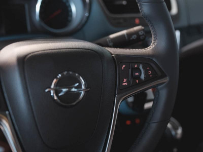 Opel Mokka 1.8 AT AWD (140 л. с.)
