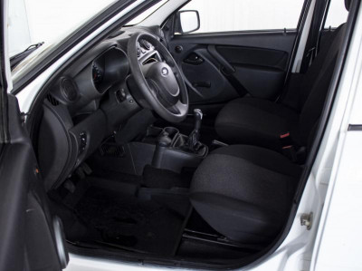 LADA Granta седан 1.6 MT 8кл (82 л. с.)