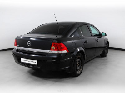 Opel Astra 1.6 MT (103 л.с.)