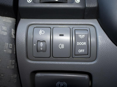 Kia Carnival 2.7 AT (189 л.с.)