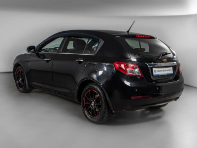 Geely Emgrand EC7 1.8 MT (126 л. с.)