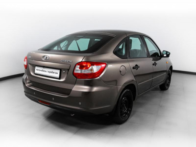 LADA Granta лифтбек 1.6 8кл MT (87 л. с.)