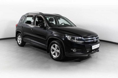 Volkswagen Tiguan 1.4 TSI BlueMotion MT (122 л. с.)