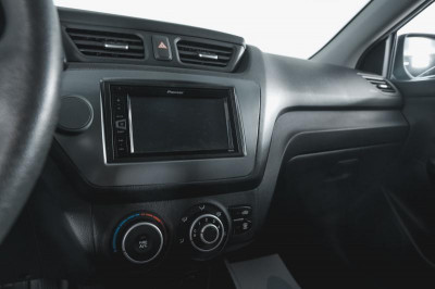Kia Rio 1.4 MT (107 л. с.)