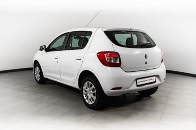 Renault Новый Sandero 1.6 MT (82 л.с.)