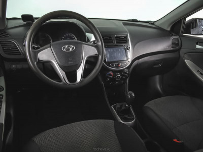 Hyundai Solaris 1.4 MT (107 л. с.)