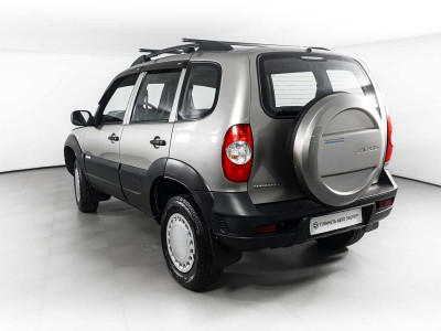 Chevrolet niva Niva 1.7 MT (79,6 л. с.)