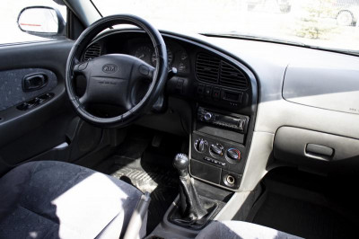 Kia Spectra 1.6 MT (101 л. с.)