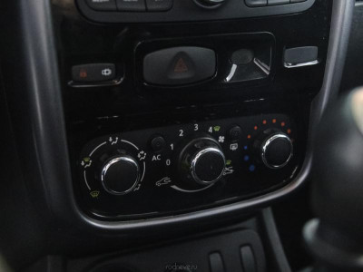 Renault Duster 1.6 MT 4x4 (102 л. с.)