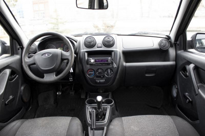 LADA Granta седан 1.6 MT 8кл (82 л. с.)
