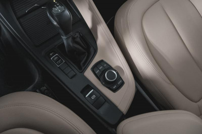 BMW X1 18i sDrive 1.5 AT (136 л.с.)