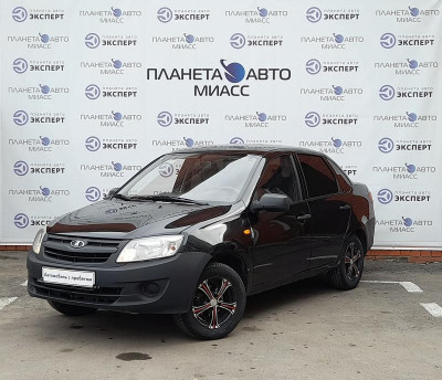 LADA Granta седан 1.6 MT 8кл (82 л. с.)