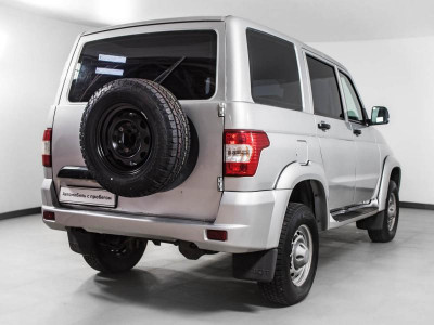 УАЗ Patriot 2.7 MT (134,6 л. с.)